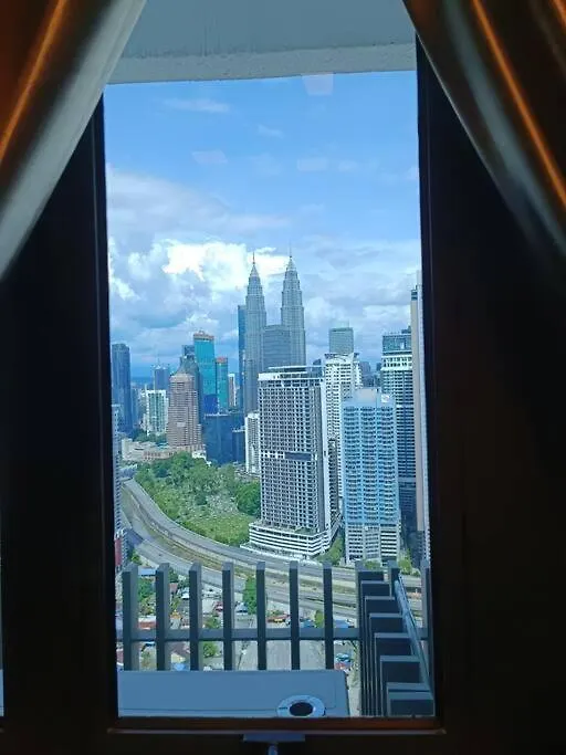 Cl 29A Insta Klcc View & Infinity Pool Apartment Kuala Lumpur